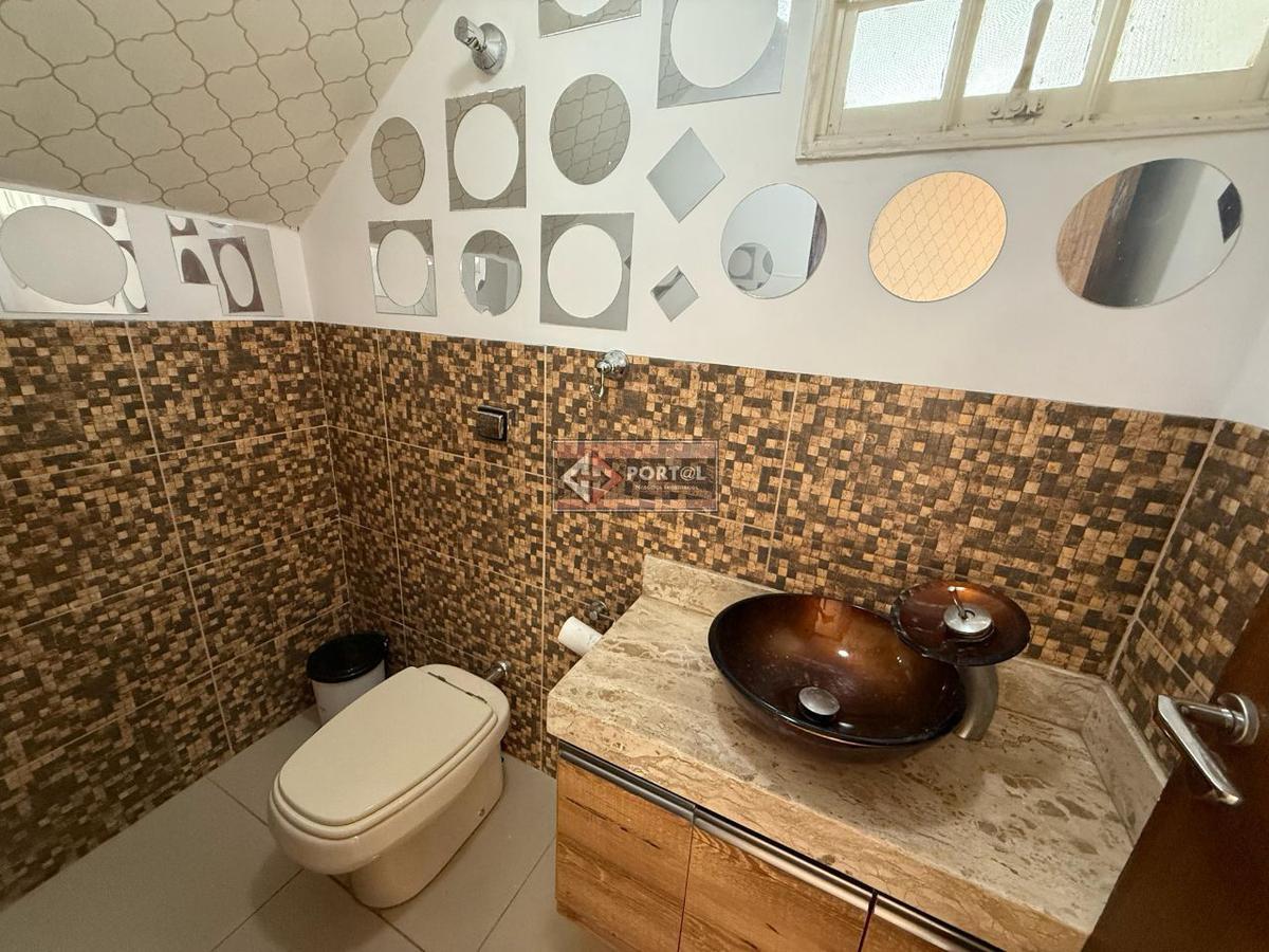 Casa, Itapoã, 3 Quartos, 4 Vagas, 1 Suíte