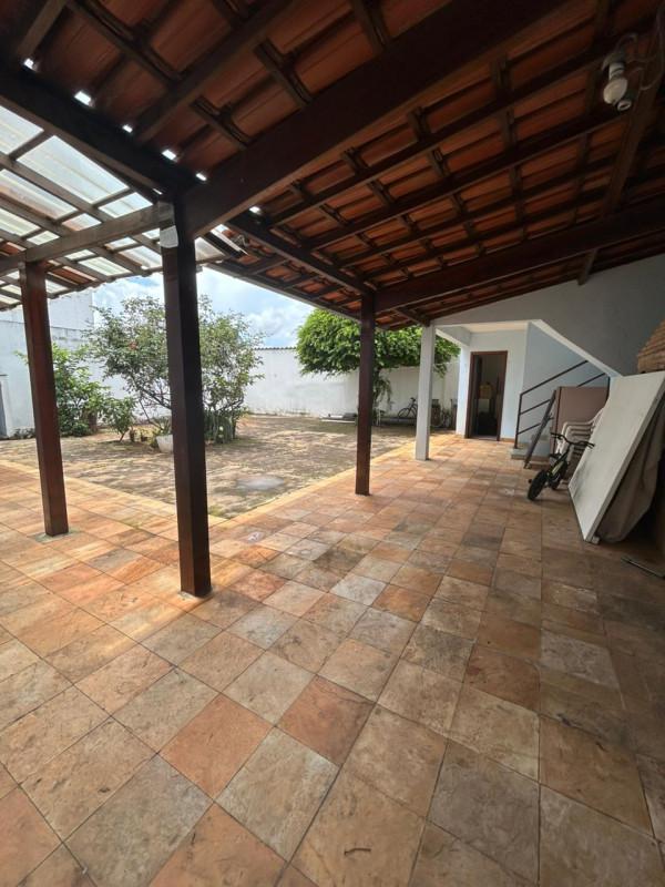 Casa, Castelo, 6 Quartos, 4 Vagas, 3 Suítes