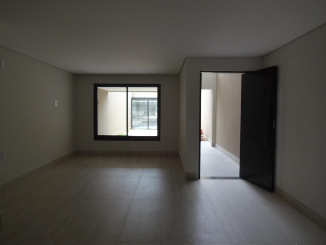 Casa, Jaraguá, 4 Quartos, 3 Vagas, 1 Suíte