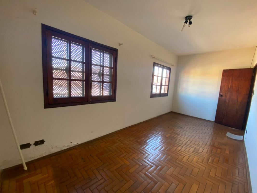 Casa, Centro, 5 Quartos, 1 Vaga, 2 Suítes