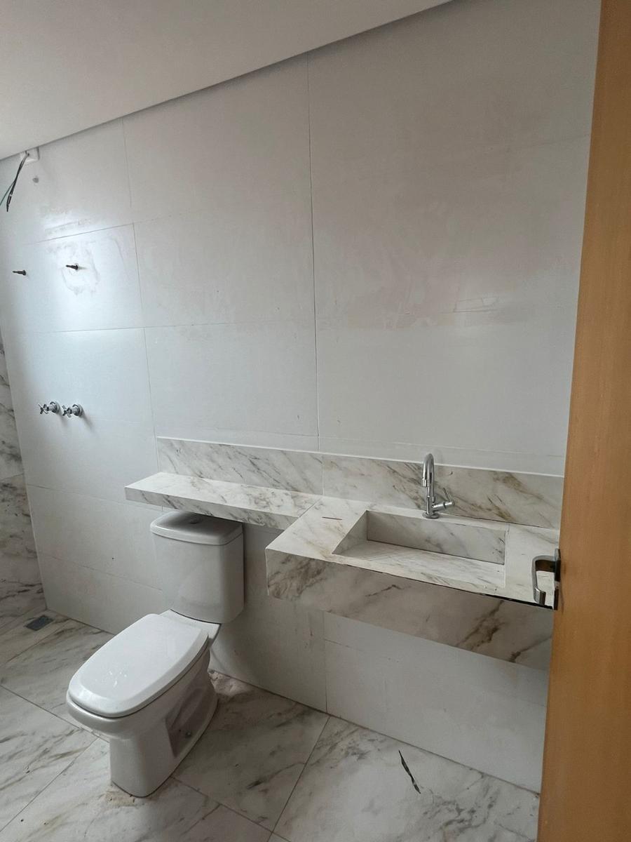 Casa, Planalto, 3 Quartos, 2 Vagas, 1 Suíte