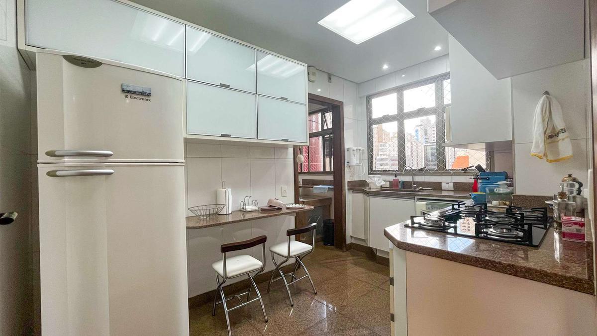 Apartamento, Funcionários, 3 Quartos, 2 Vagas, 1 Suíte