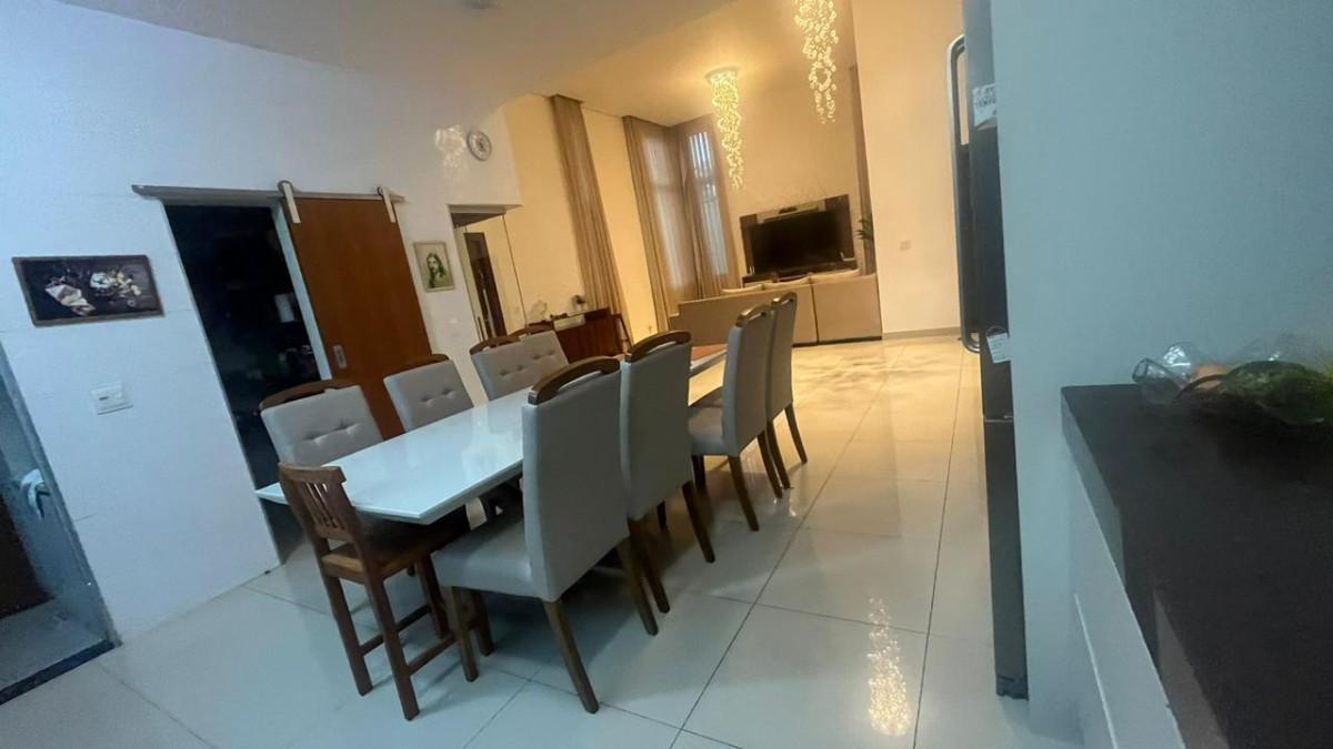 Casa, Trevo, 4 Quartos, 5 Vagas, 4 Suítes