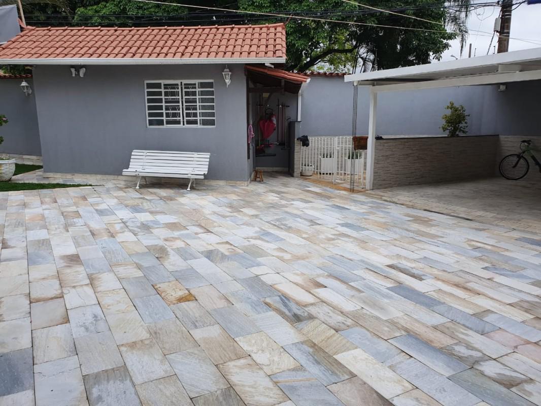 Casa, Milionários, 4 Quartos, 3 Vagas, 1 Suíte