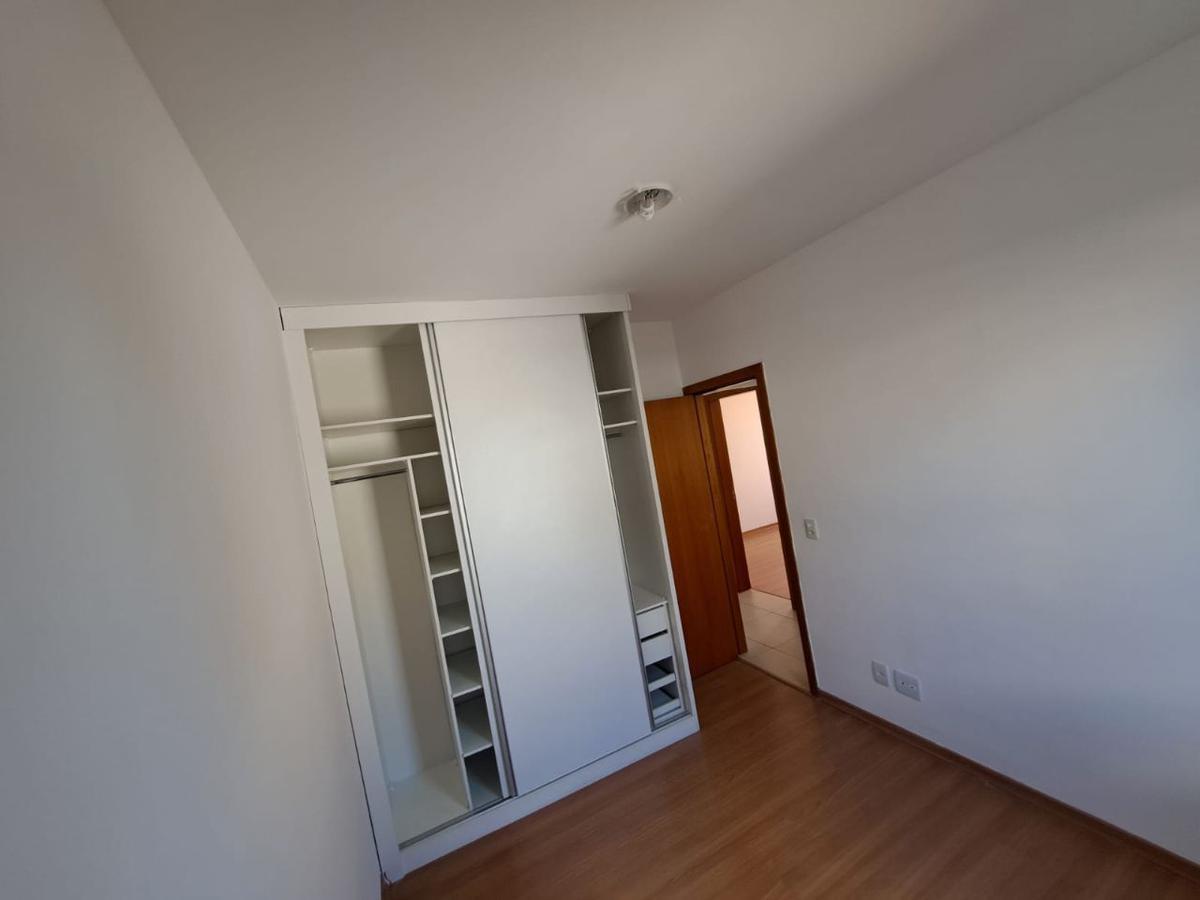 Apartamento, Sagrada Família, 3 Quartos, 2 Vagas, 1 Suíte
