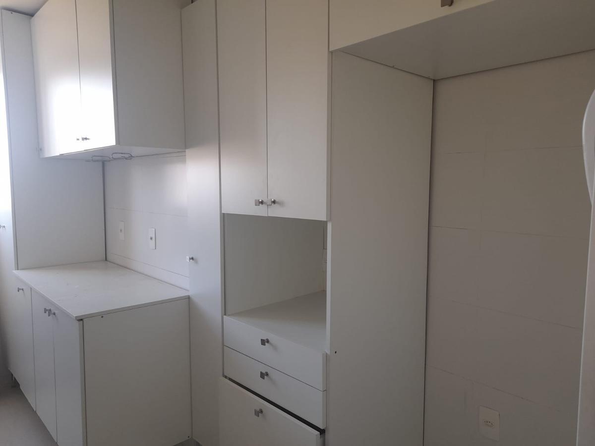 Apartamento, Sagrada Família, 3 Quartos, 2 Vagas, 1 Suíte