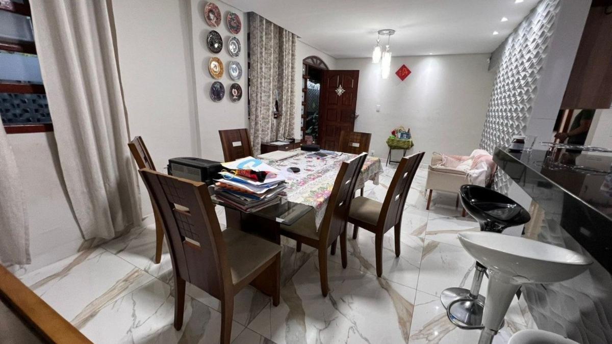 Casa, Itapoã, 5 Quartos, 4 Vagas, 2 Suítes