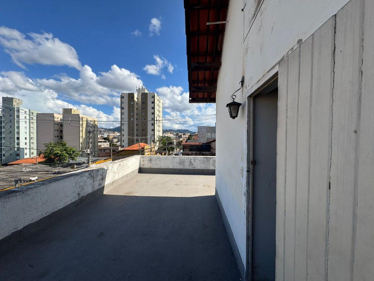 Casa, Floresta, 5 Quartos, 3 Vagas, 1 Suíte