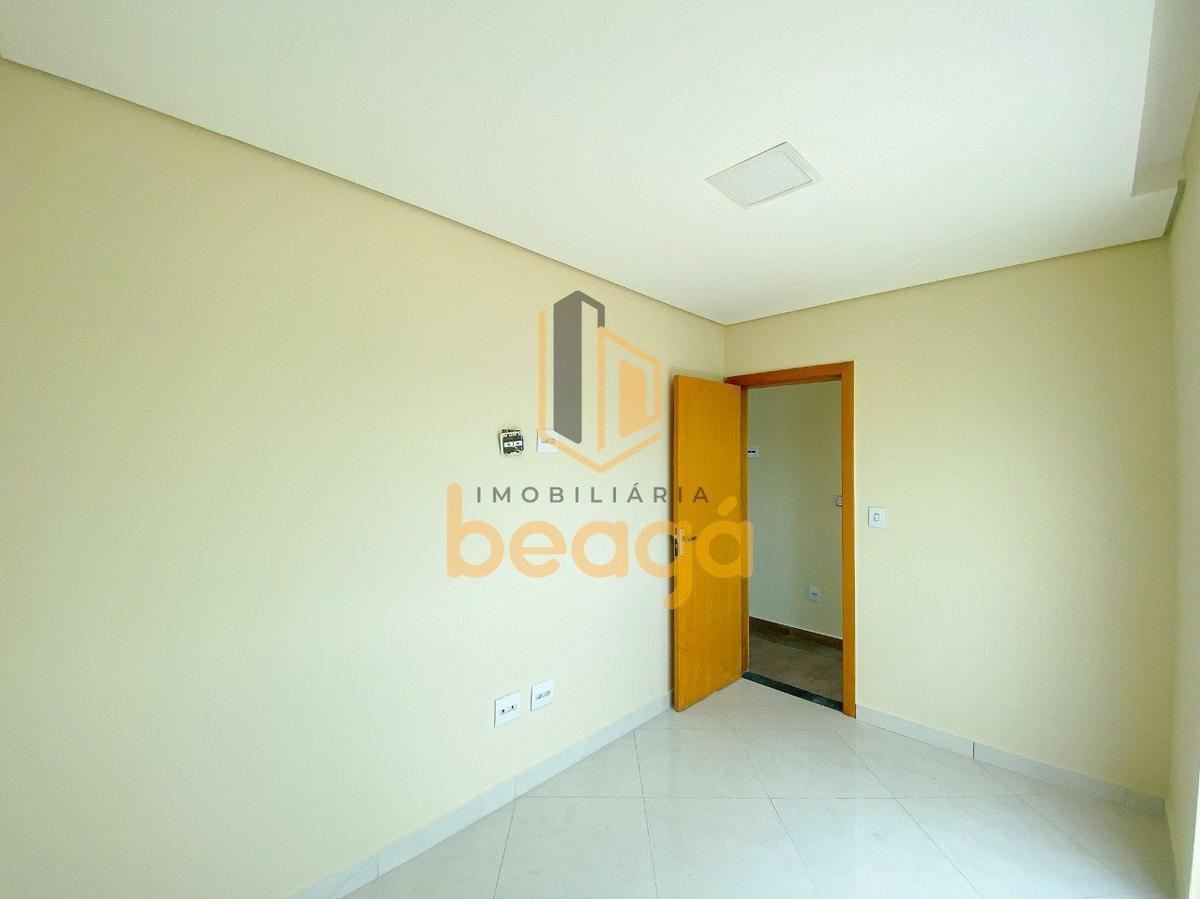 Cobertura, Arvoredo, 3 Quartos, 2 Vagas, 1 Suíte