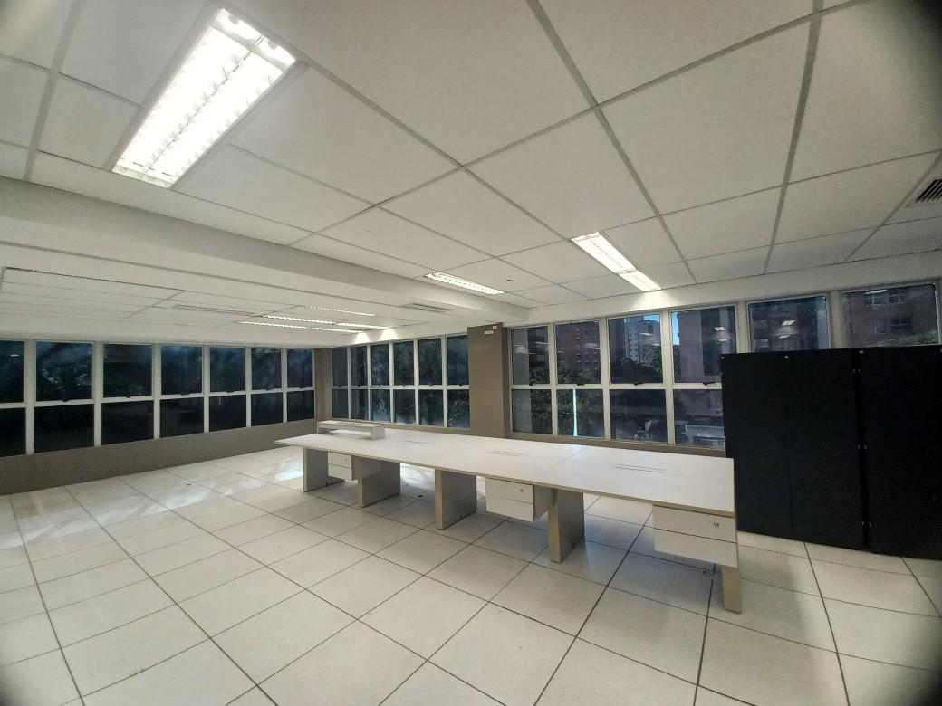 Sala, Savassi, 0 Quarto, 2 Vagas