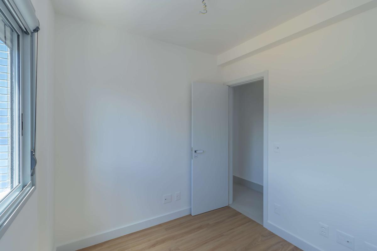 Apartamento, Sagrada Família, 3 Quartos, 2 Vagas, 1 Suíte