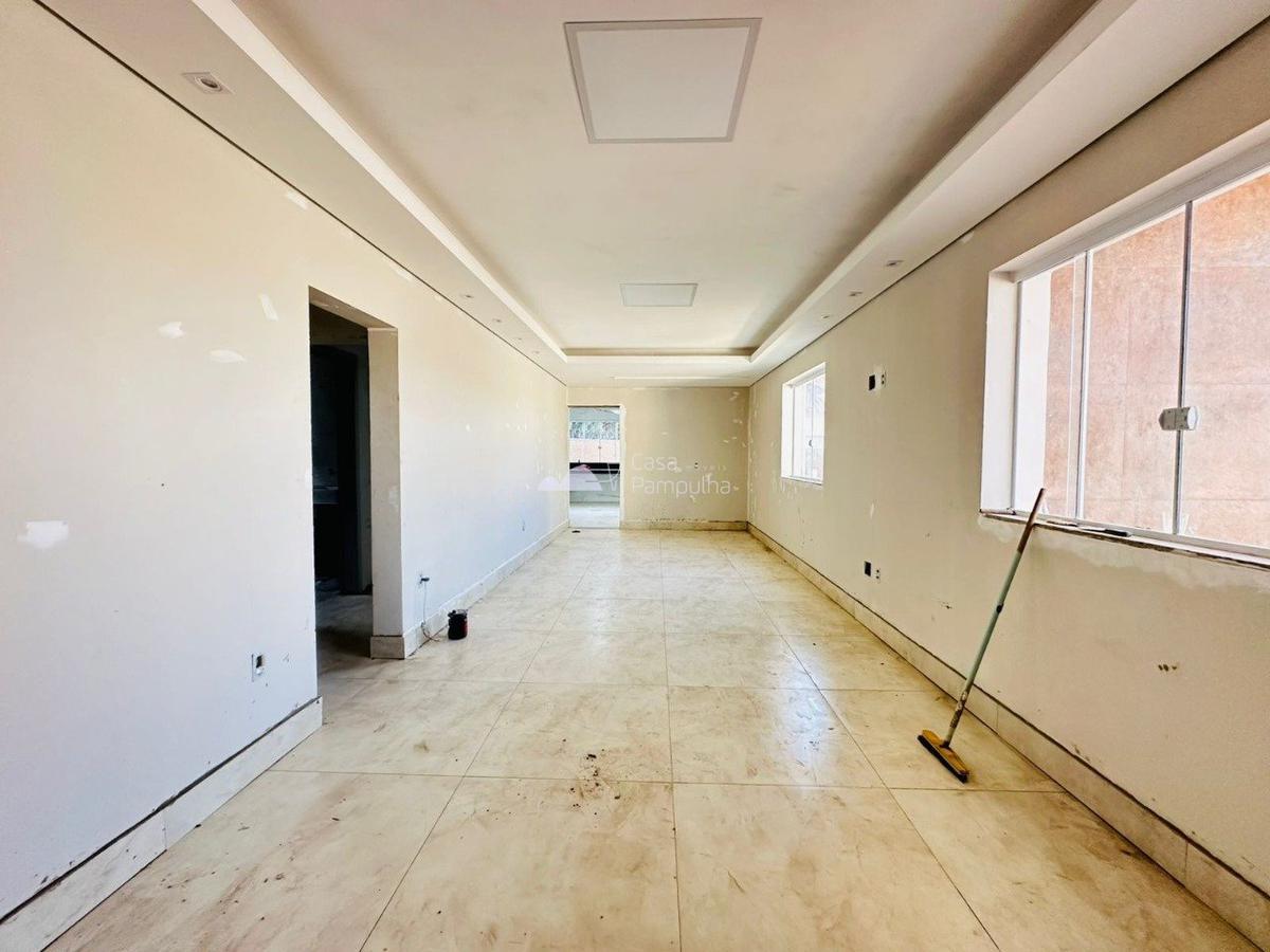 Casa, Planalto, 7 Quartos, 6 Vagas, 2 Suítes