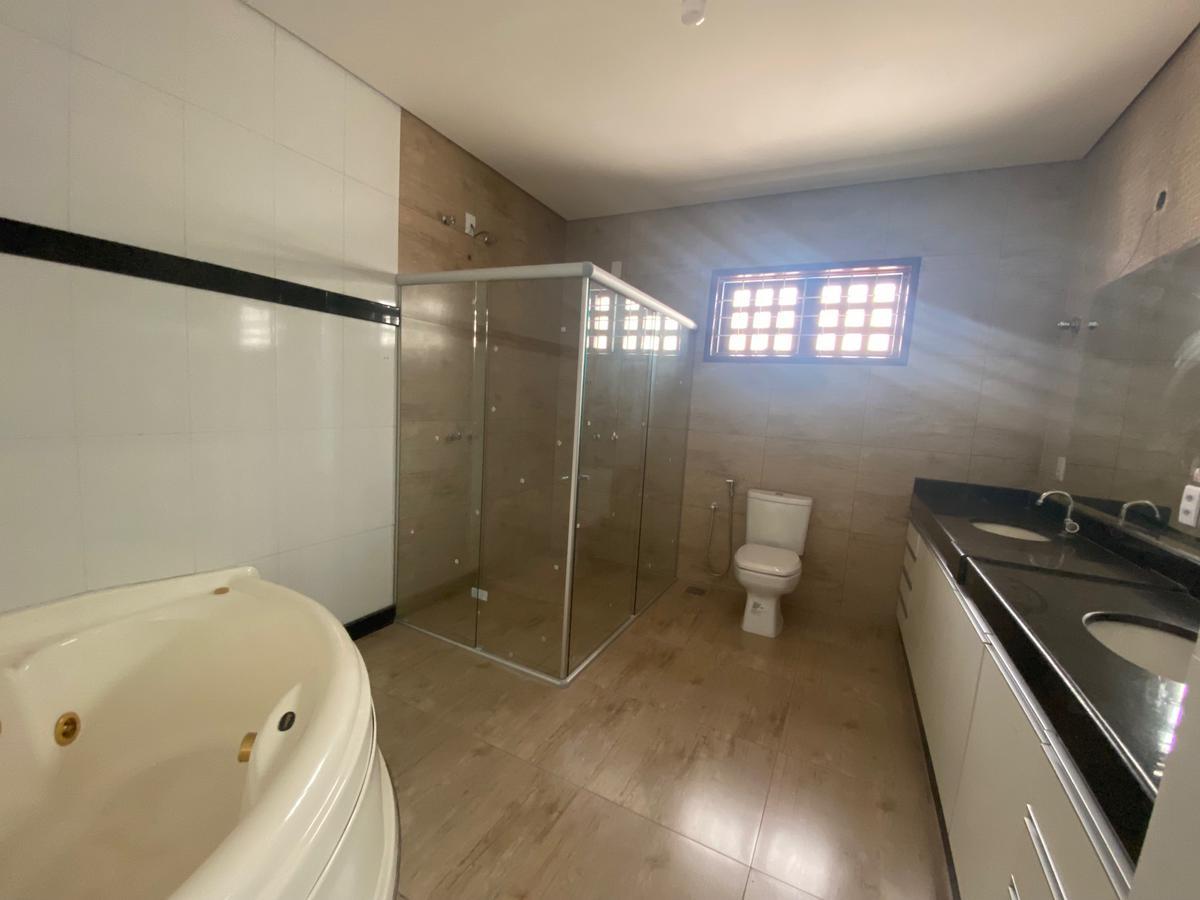 Casa, Castelo, 4 Quartos, 4 Vagas, 3 Suítes