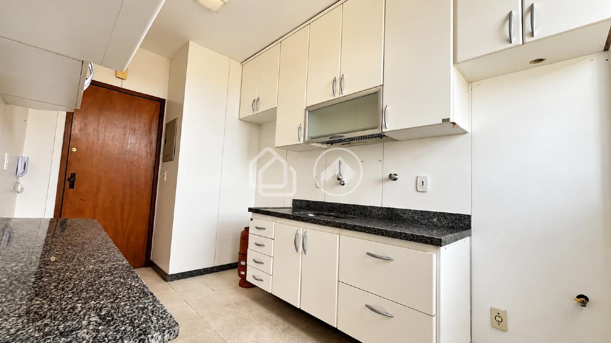 Cobertura, Estoril, 5 Quartos, 3 Vagas, 2 Suítes