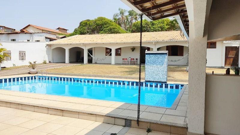 Casa, Braúnas, 3 Quartos, 8 Vagas, 2 Suítes