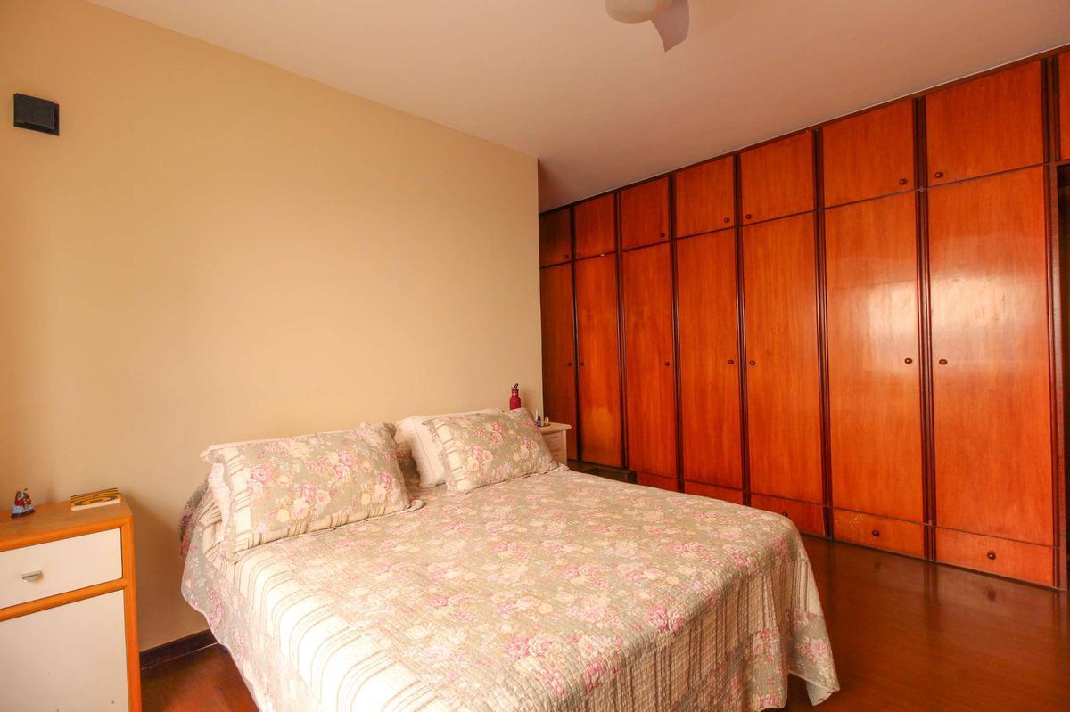 Casa, Buritis, 4 Quartos, 4 Vagas, 1 Suíte
