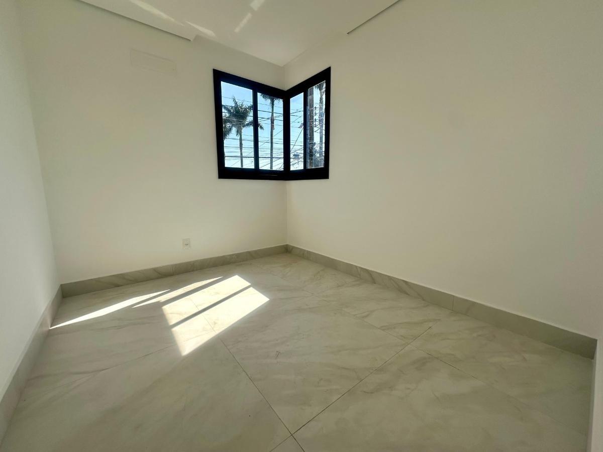 Casa, Planalto, 3 Quartos, 2 Vagas, 1 Suíte