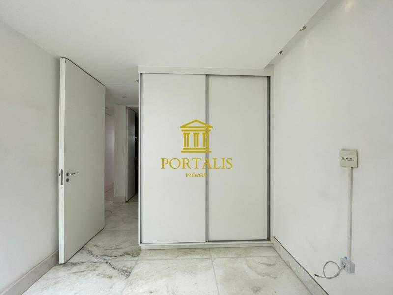 Cobertura, Savassi, 4 Quartos, 3 Vagas, 2 Suítes