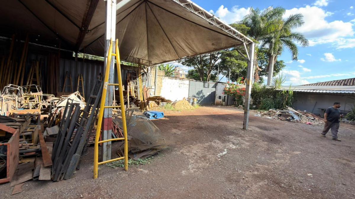 Lote, Bandeirantes (pampulha), 0 Quarto, 0 Vaga