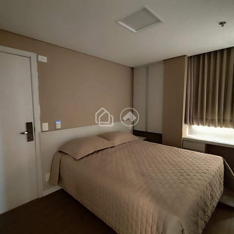 Apartamento, Estoril, 2 Quartos, 1 Vaga, 2 Suítes