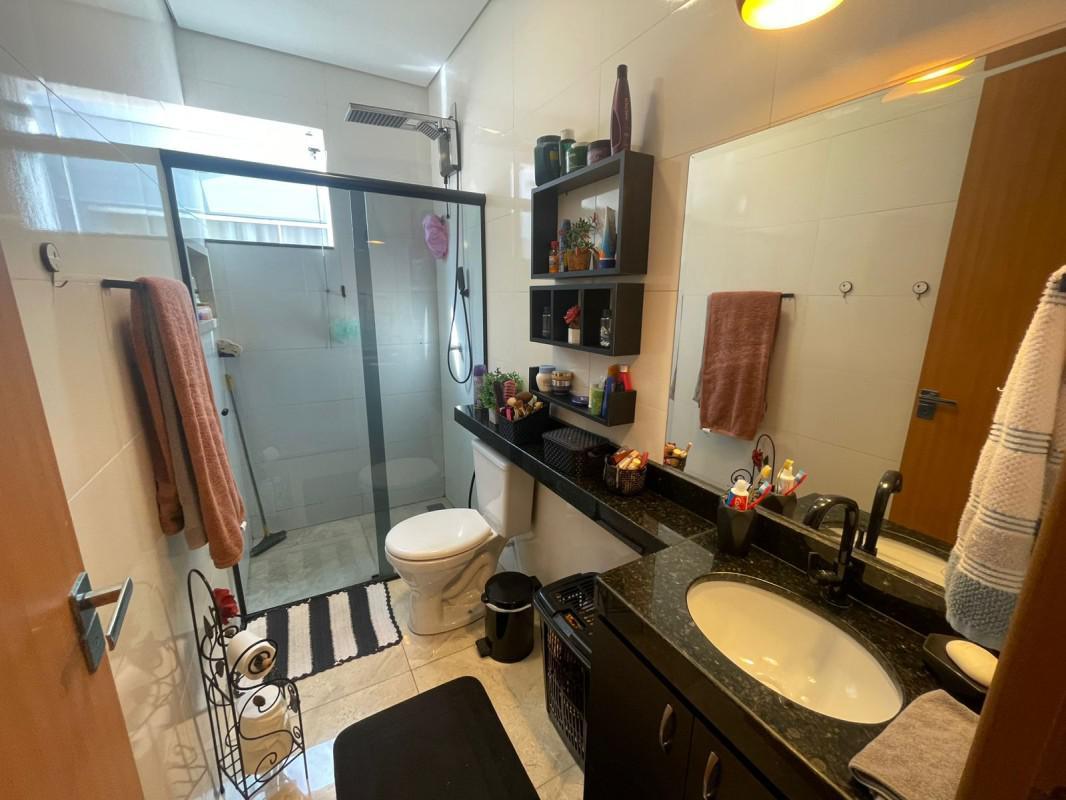 Casa, Novo Barreirinho, 3 Quartos, 1 Vaga, 1 Suíte
