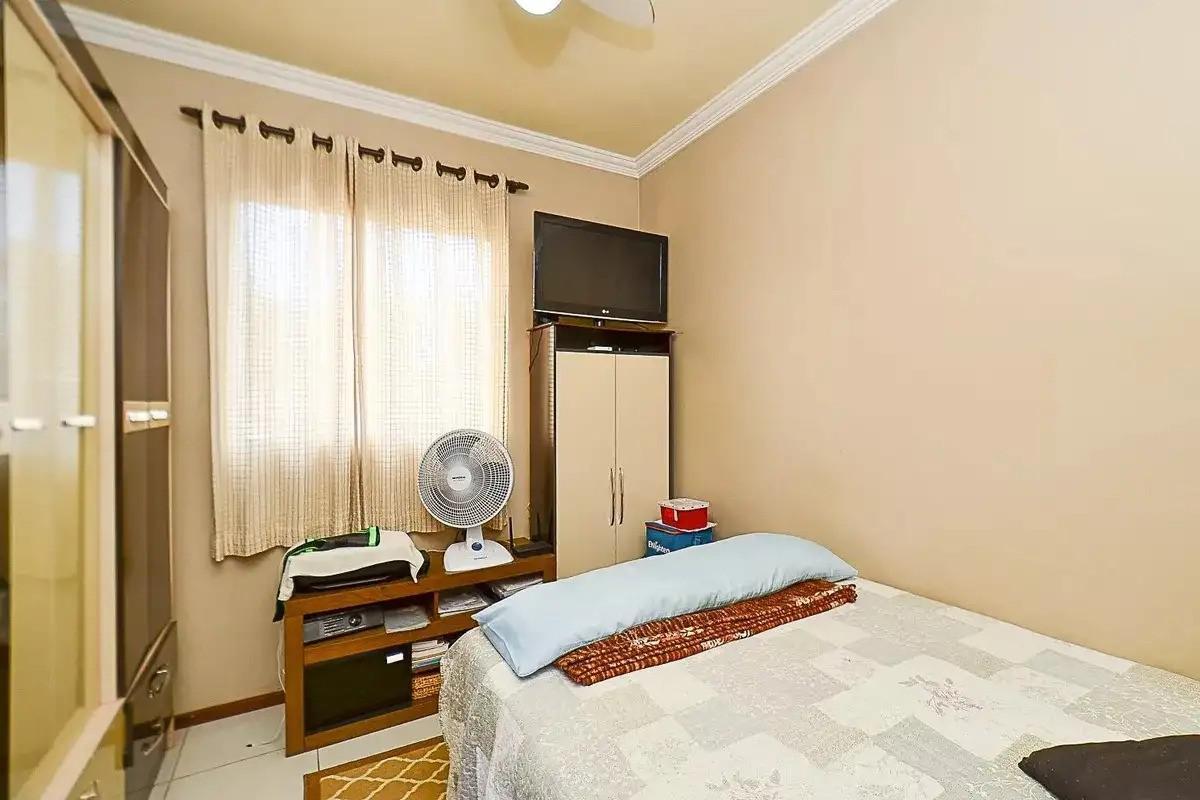 Apartamento, Sagrada Família, 2 Quartos, 1 Vaga, 1 Suíte