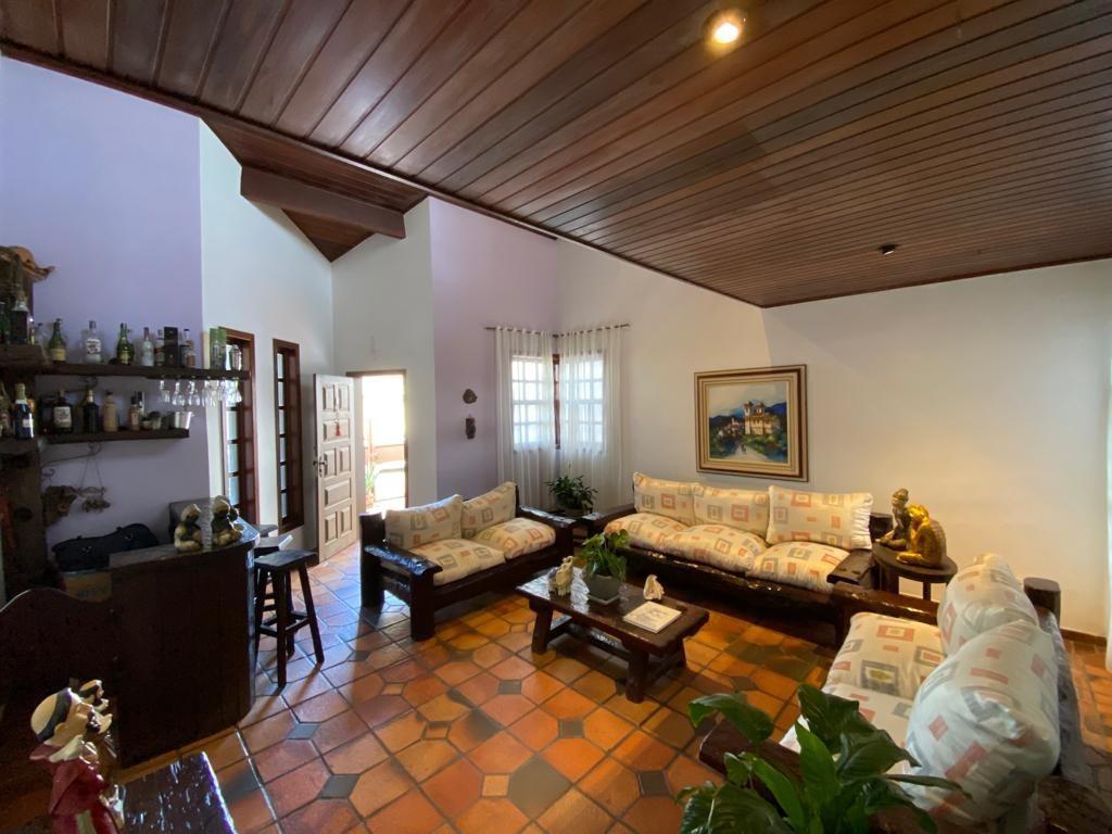 Casa, Castelo, 5 Quartos, 4 Vagas, 1 Suíte