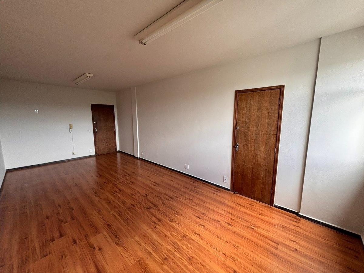 Sala, São José, 0 Quarto, 0 Vaga