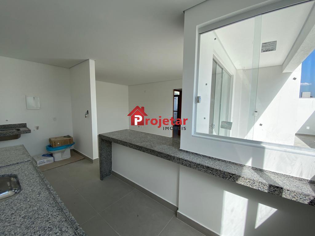 Apartamento, Sagrada Família, 2 Quartos, 2 Vagas, 1 Suíte