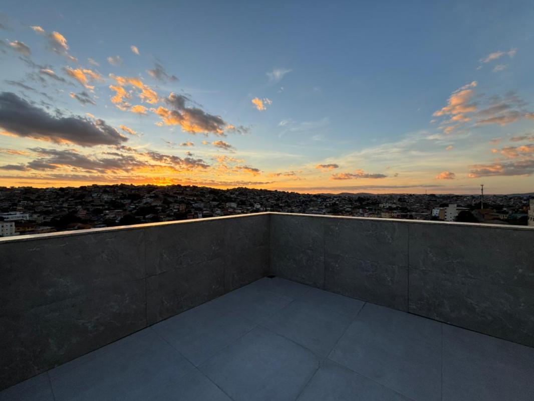 Cobertura, Céu Azul, 2 Quartos, 1 Vaga
