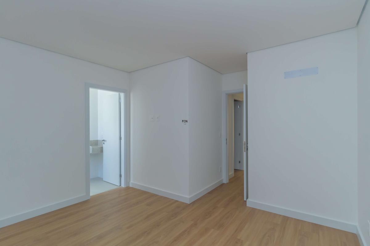 Cobertura, Serra, 3 Quartos, 2 Vagas, 1 Suíte