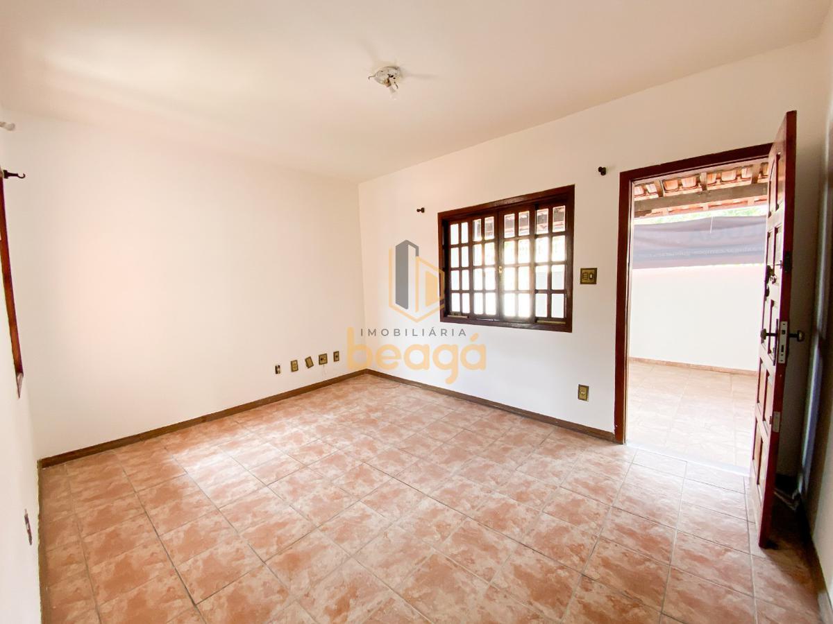 Casa Comercial, Alípio de Melo, 3 Quartos, 0 Vaga, 1 Suíte