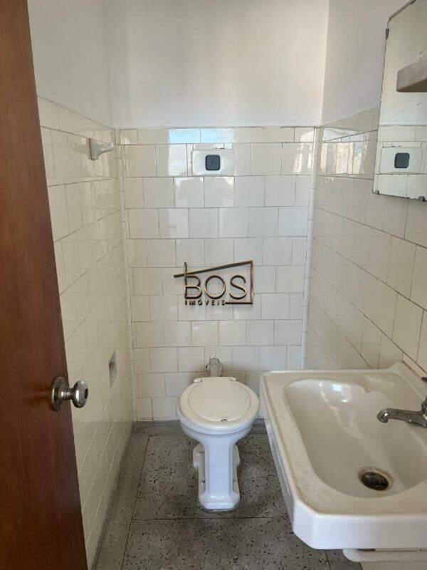 Sala, Centro, 2 Quartos, 0 Vaga