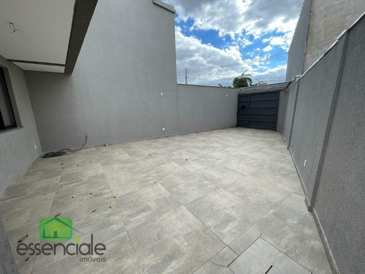 Casa, Centro, 3 Quartos, 2 Vagas, 1 Suíte