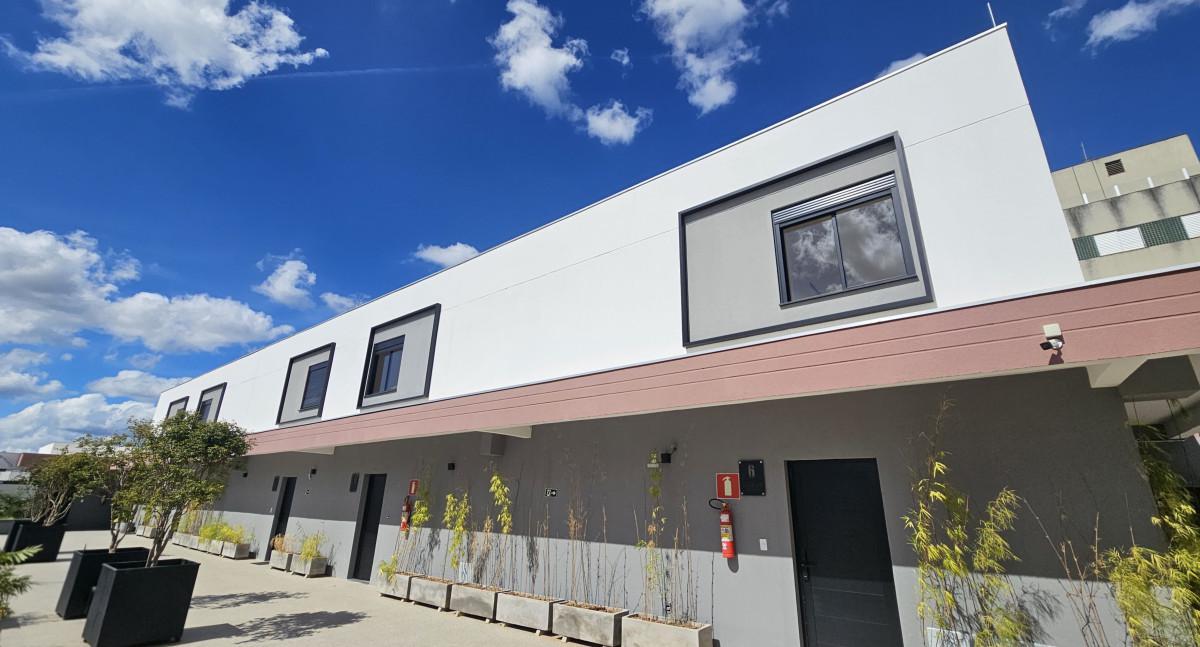 Casa, Buritis, 2 Quartos, 2 Vagas, 2 Suítes