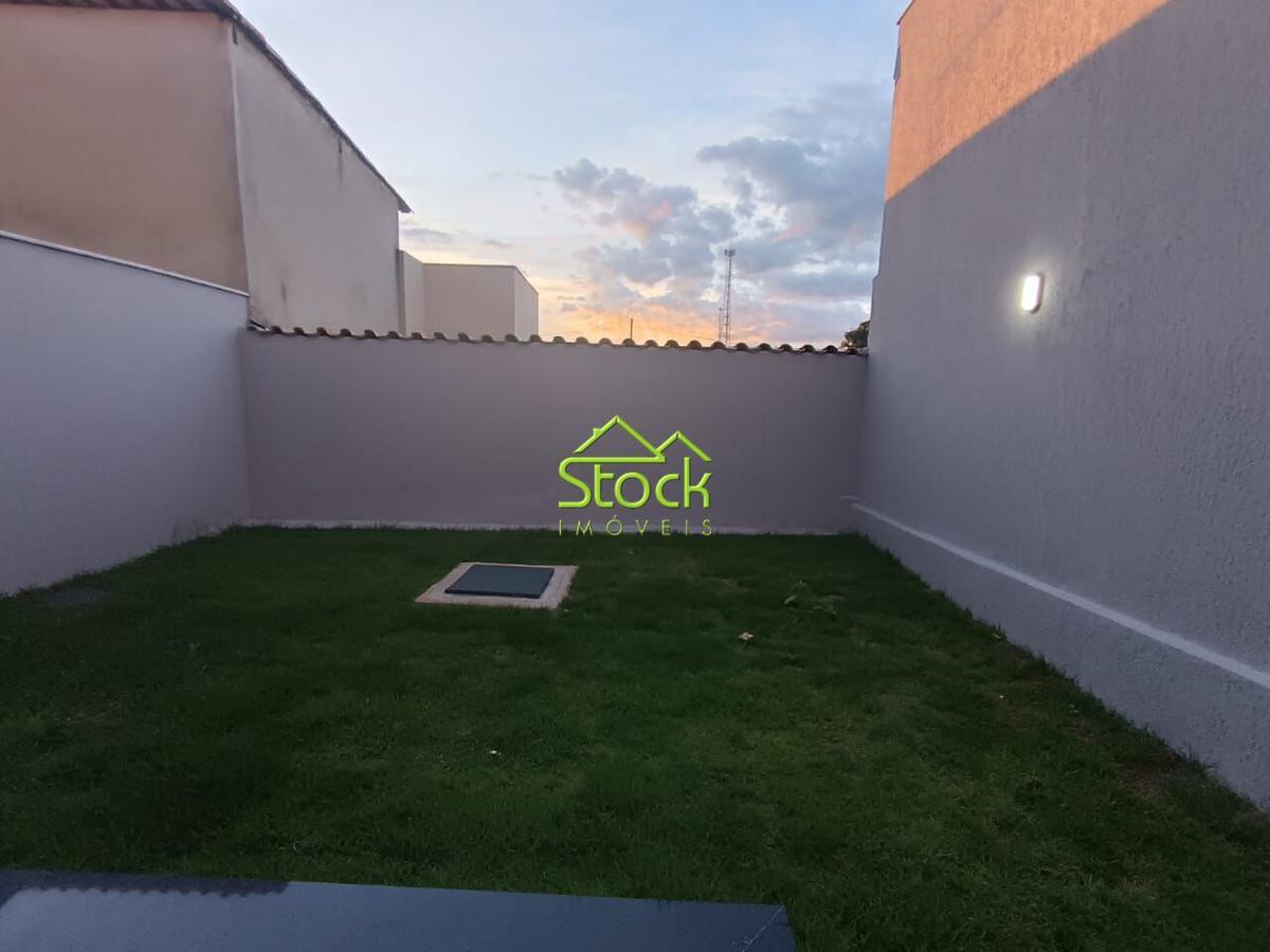 Casa, Jardim Imperial, 3 Quartos, 2 Vagas, 1 Suíte