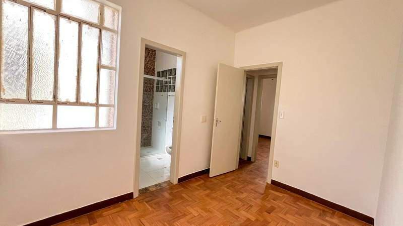 Apartamento, Floresta, 3 Quartos, 0 Vaga, 1 Suíte