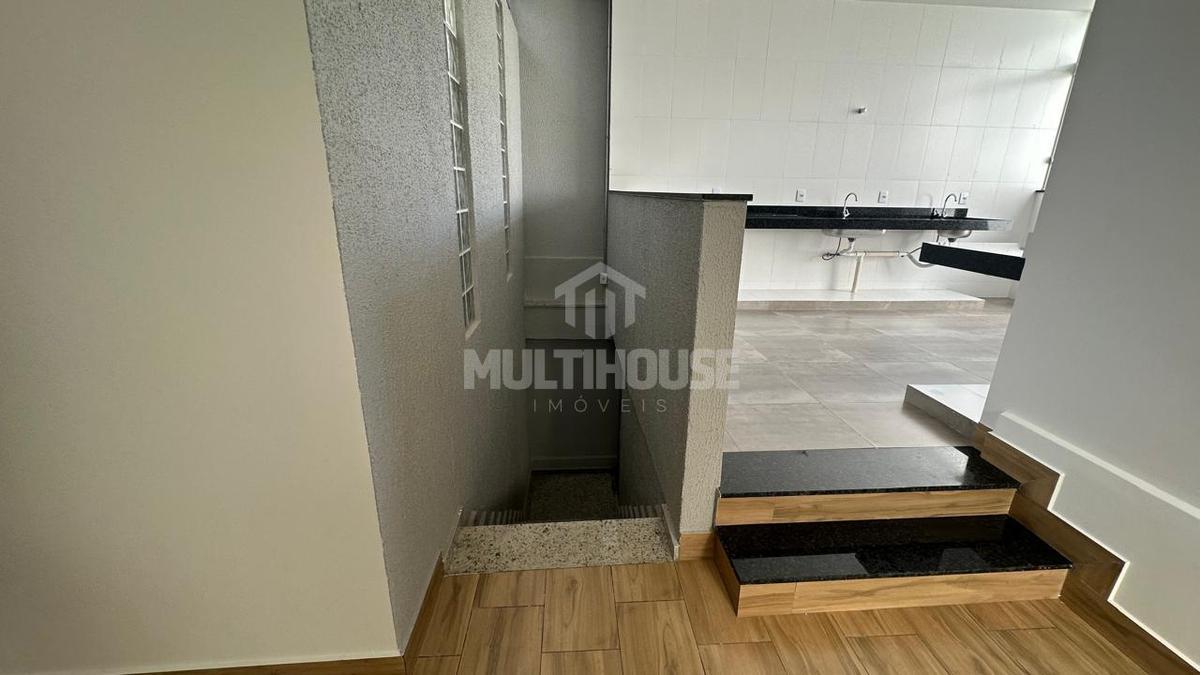 Casa, Vitória, 4 Quartos, 3 Vagas, 1 Suíte