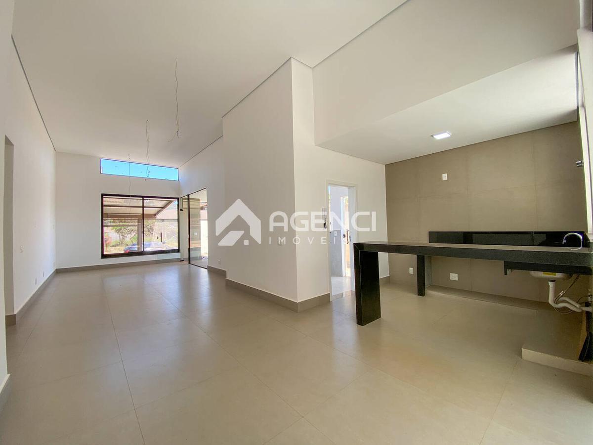 Casa, Vale do Sol, 3 Quartos, 0 Vaga, 2 Suítes