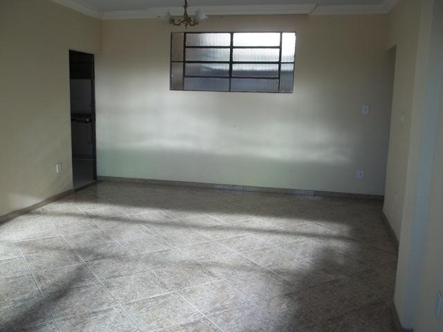 Casa, Fernão Dias, 6 Quartos, 8 Vagas, 2 Suítes