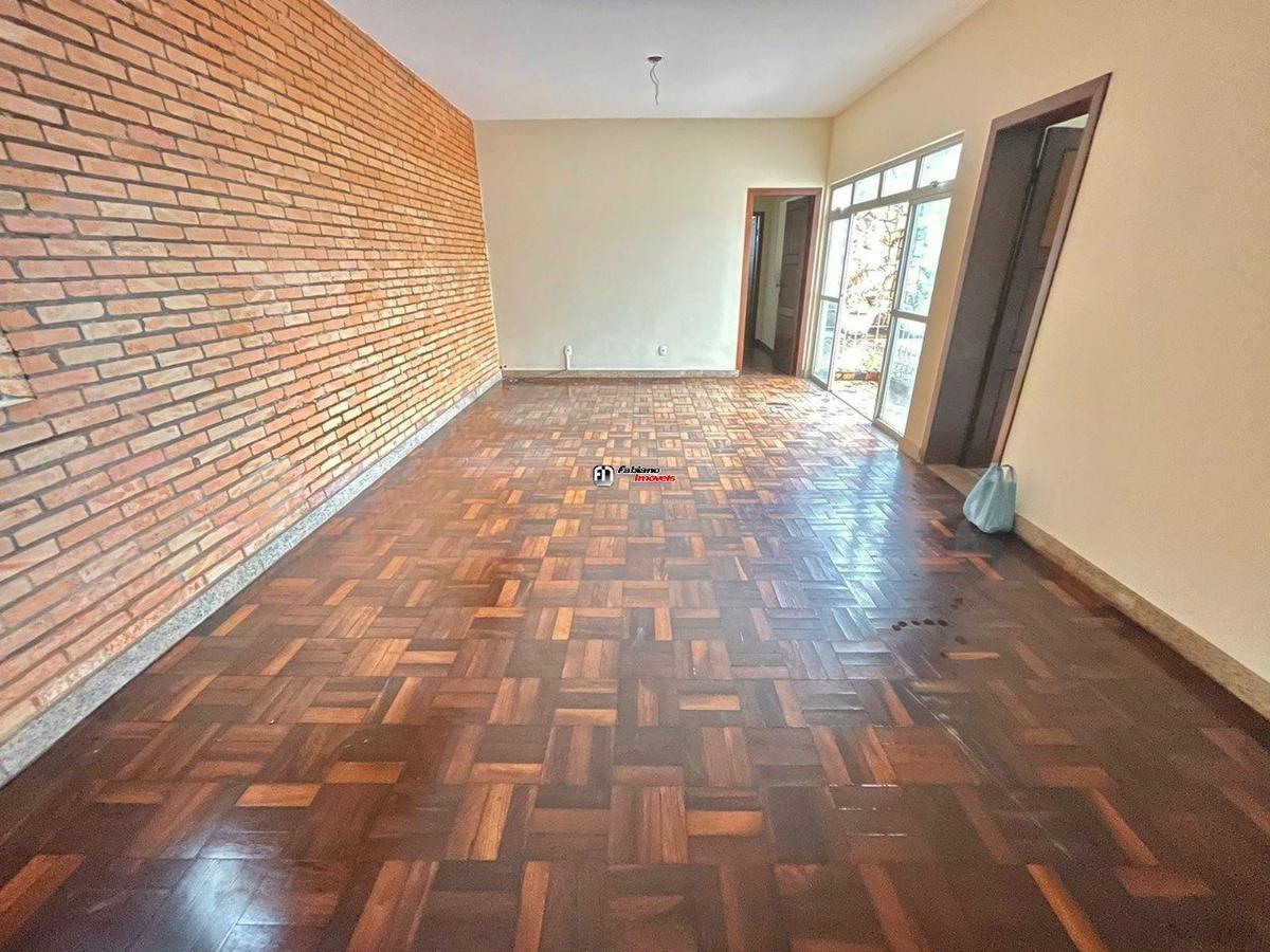 Casa, São José, 4 Quartos, 2 Vagas, 2 Suítes