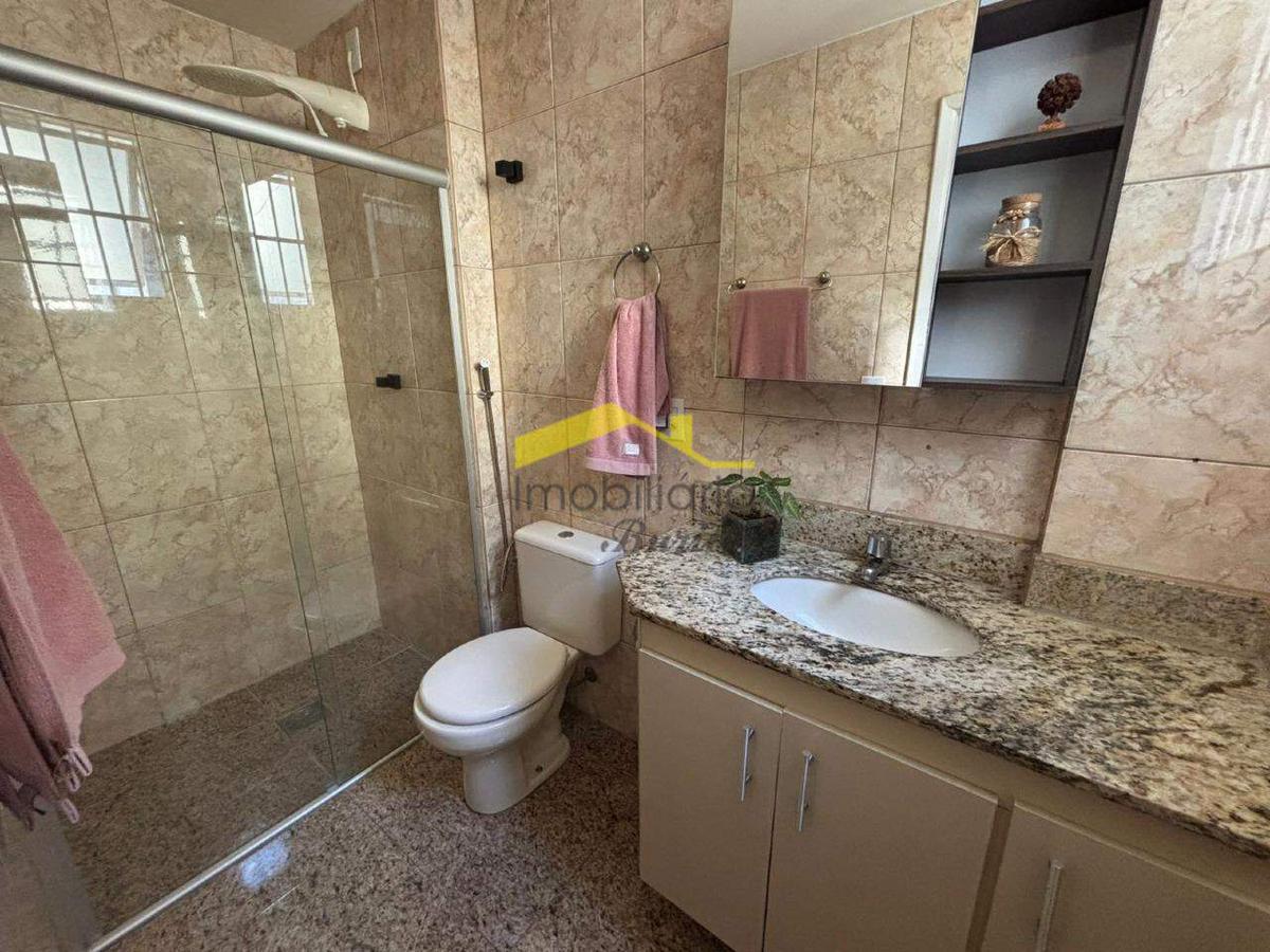 Apartamento, Estoril, 2 Quartos, 1 Vaga, 1 Suíte