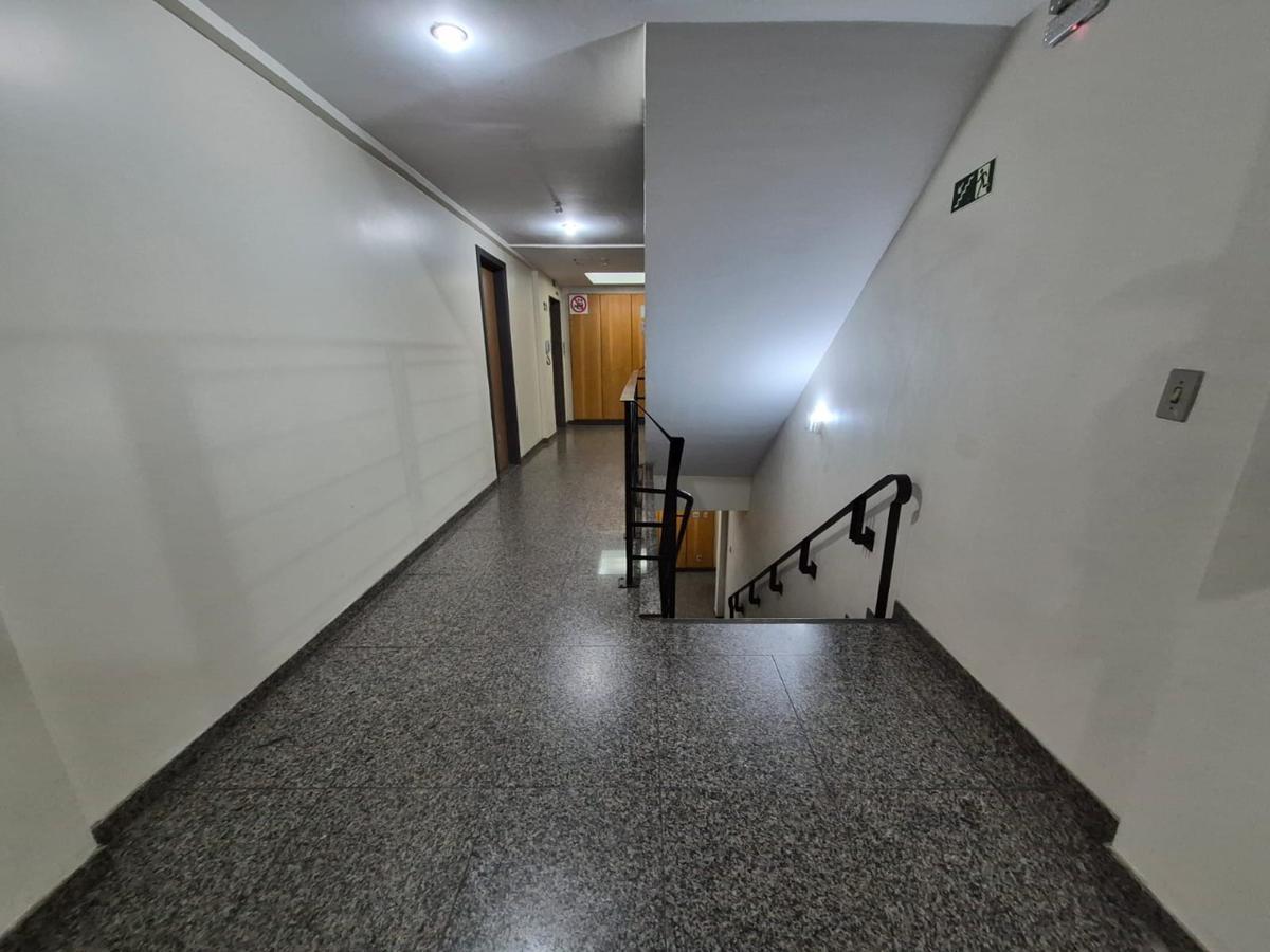 Sala, Estoril, 0 Quarto, 2 Vagas