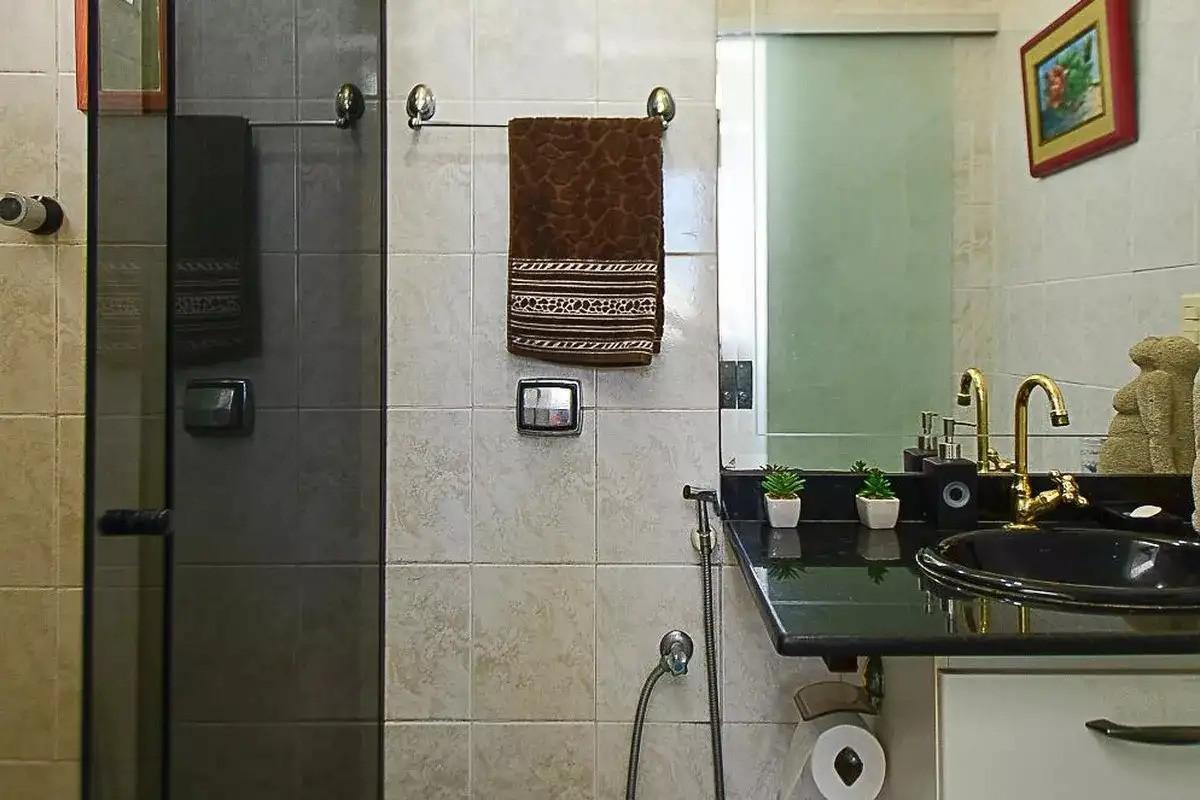 Apartamento, Sagrada Família, 2 Quartos, 1 Vaga, 1 Suíte