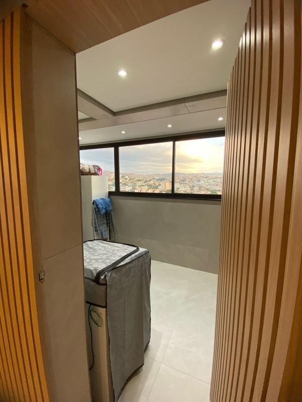 Cobertura, Industrial, 3 Quartos, 2 Vagas, 1 Suíte