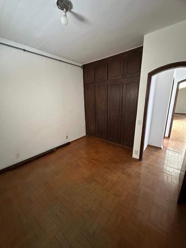 Casa, Vila Pinto, 6 Quartos, 0 Vaga, 1 Suíte