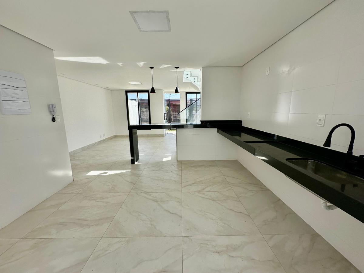 Casa, Planalto, 3 Quartos, 2 Vagas, 1 Suíte