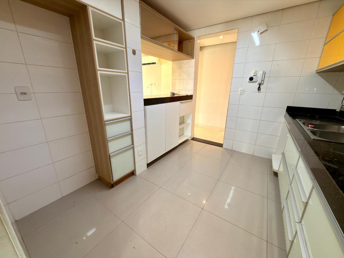 Apartamento, Itapoã, 3 Quartos, 2 Vagas, 2 Suítes