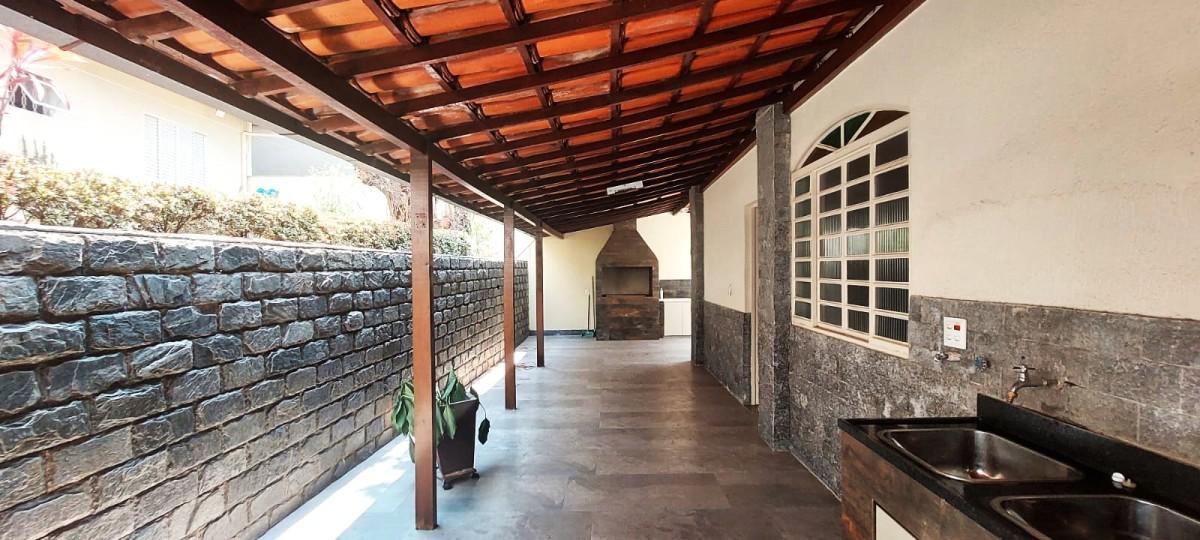 Casa, Coração Eucarístico, 3 Quartos, 4 Vagas, 1 Suíte