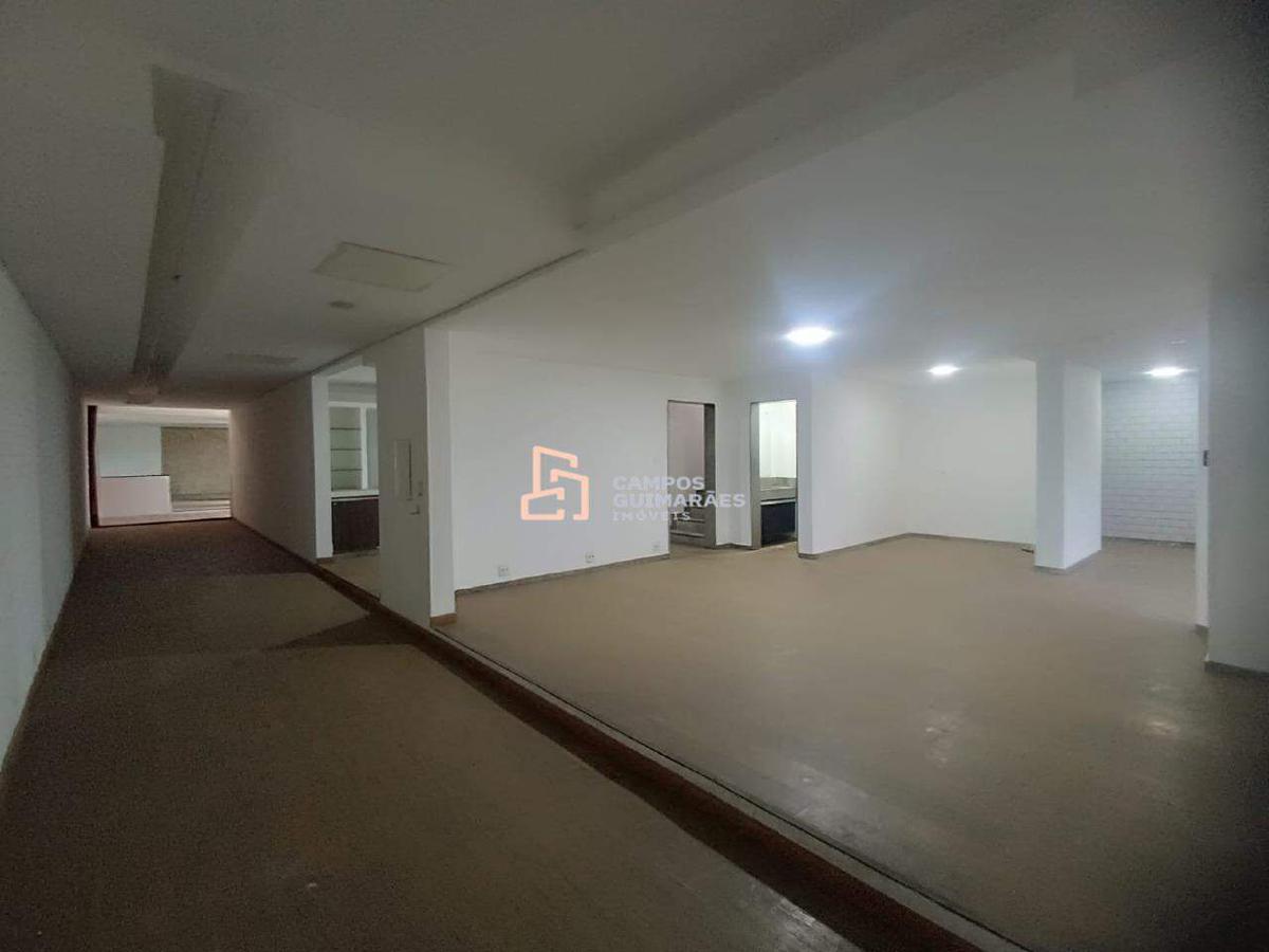 Casa Comercial, Barreiro, 3 Quartos, 4 Vagas, 1 Suíte